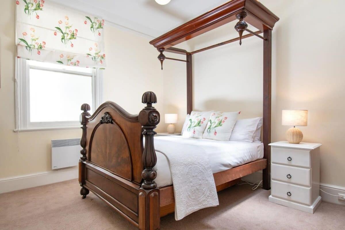 Charming On Charles Villa Launceston Exterior photo